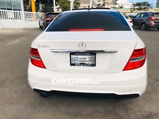 Mercedes-Benz Clase C Carros en venta