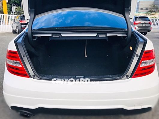 Mercedes-Benz Clase C Carros en venta