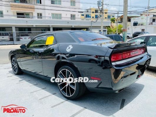 Dodge Challenger Carros en venta