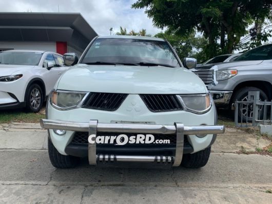 Mitsubishi L200 Camioneta en venta