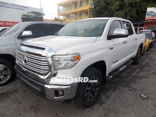 Toyota Tundra Camioneta en venta