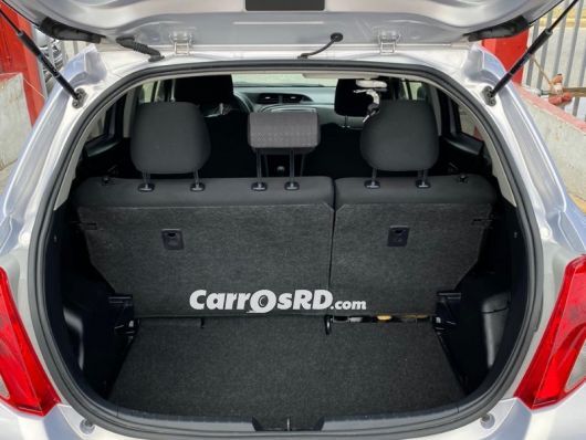 Toyota Vitz Carros en venta