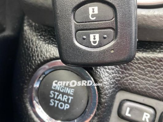 Toyota Vitz Carros en venta