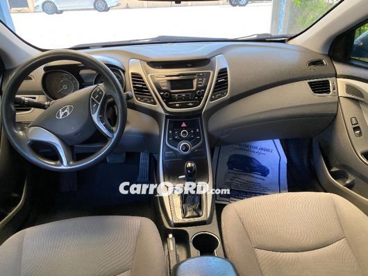 Hyundai Elantra Carros en venta