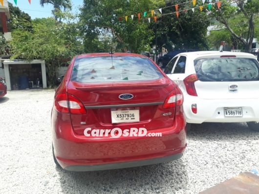 Ford Fiesta Carros en venta