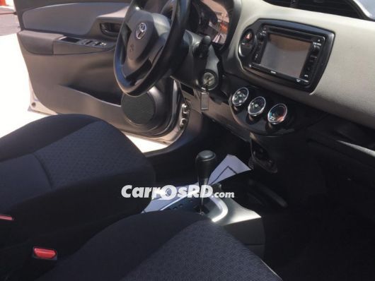 Toyota Yaris Carros en venta
