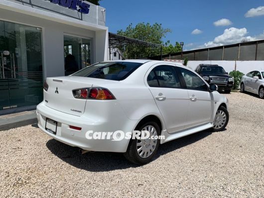 Mitsubishi Lancer Carros en venta