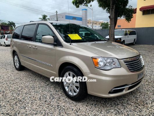 Chrysler Town and Country Minivan en venta