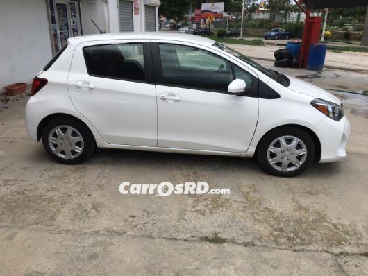 Toyota Yaris Carros en venta