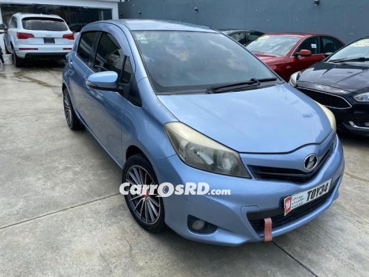 Toyota Vitz Hatchback en venta