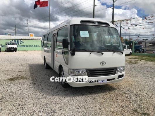 Toyota Coaster Autobus en venta