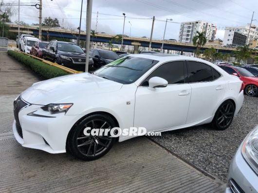 Lexus IS Carros en venta