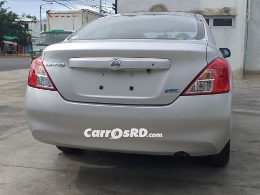 Nissan Versa Jeepeta en venta