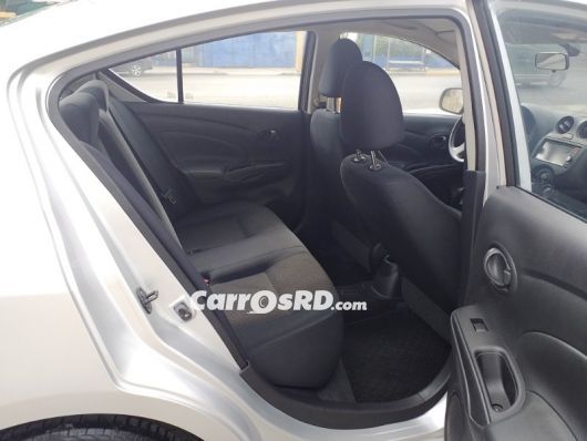 Nissan Versa Jeepeta en venta