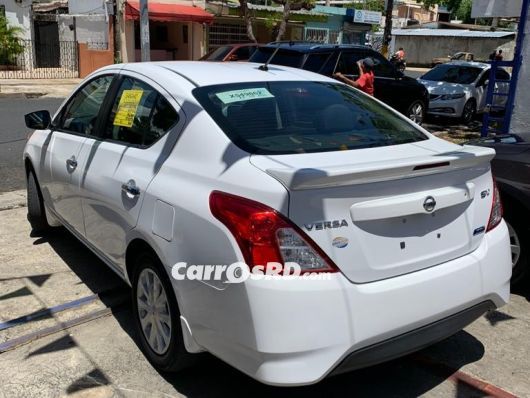Nissan Versa Carros en venta