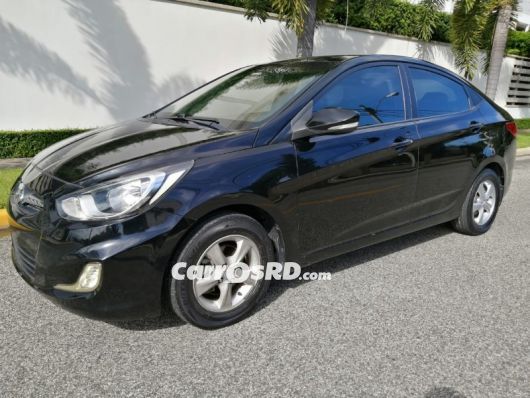 Hyundai Accent Jeepeta en venta