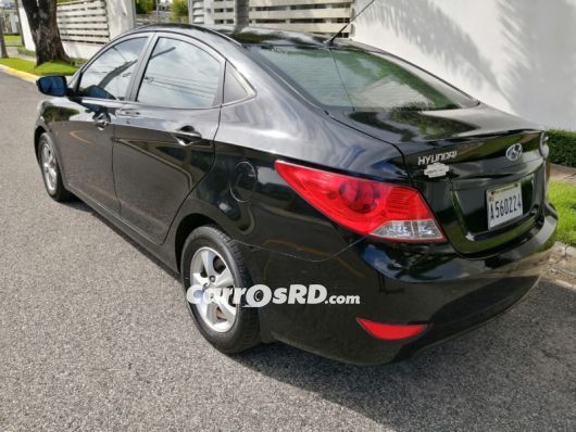 Hyundai Accent Jeepeta en venta