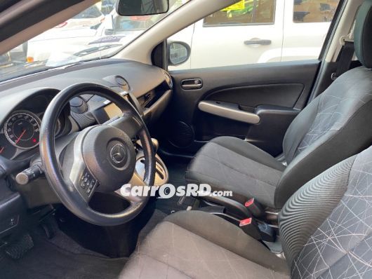 Mazda Demio Carros en venta