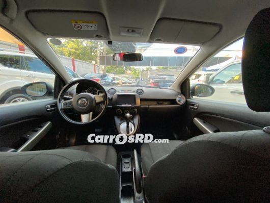 Mazda Demio Carros en venta
