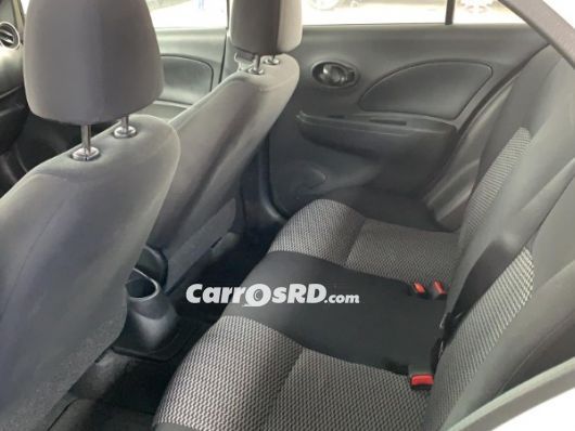 Nissan March Carros en venta