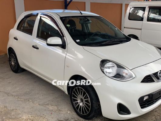 Nissan March Carros en venta