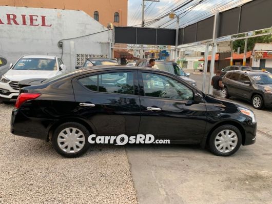 Nissan Versa Carros en venta
