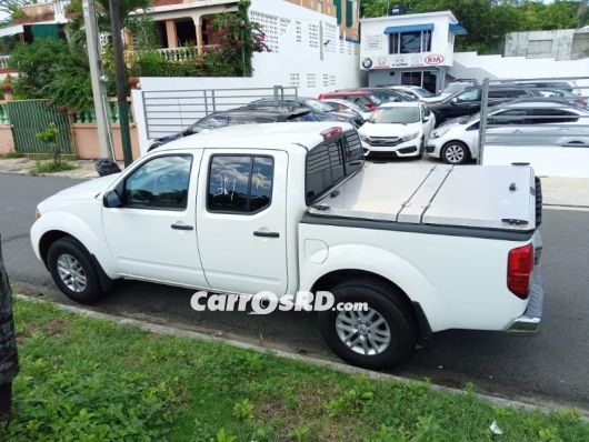 Nissan Frontier Camioneta en venta