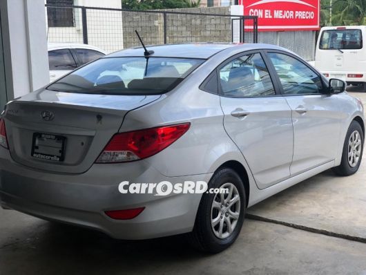 Hyundai Accent Carros en venta