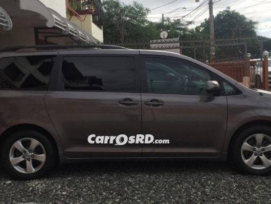 Toyota Sienna Autobus en venta