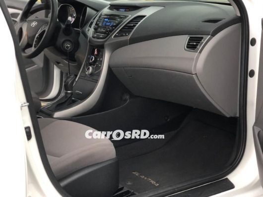 Hyundai Elantra Carros en venta
