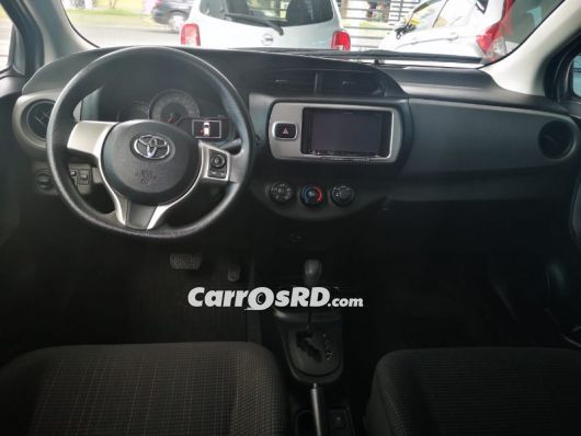 Toyota Vitz Hatchback en venta