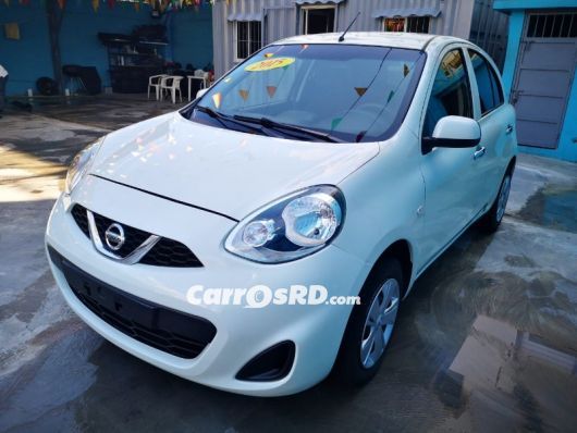 Nissan March Hatchback en venta