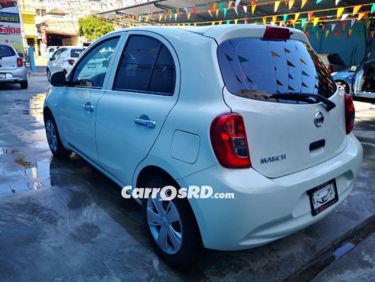 Nissan March Hatchback en venta