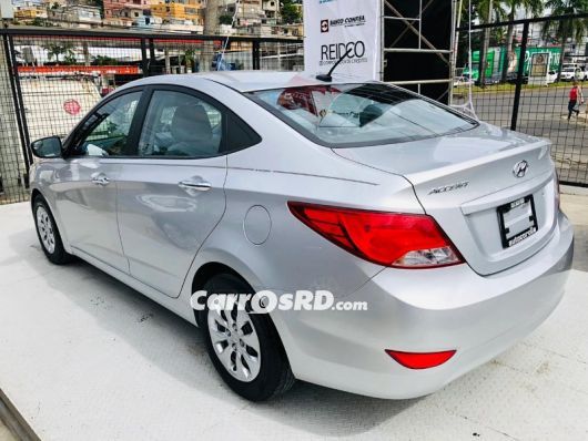 Hyundai Accent Carros en venta