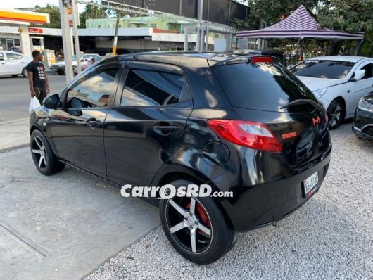 Mazda Demio Carros en venta