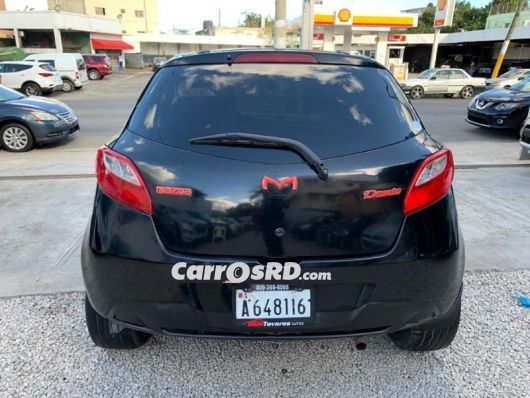 Mazda Demio Carros en venta