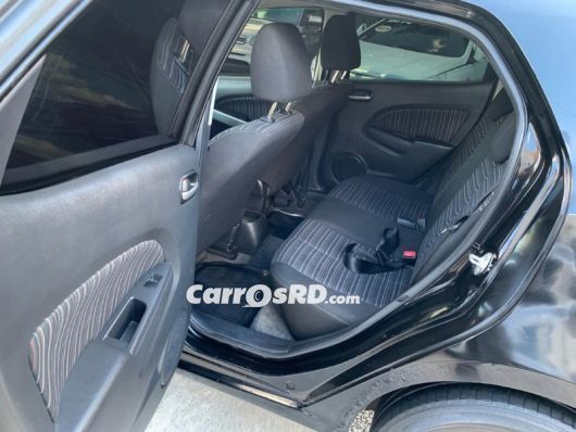 Mazda Demio Carros en venta