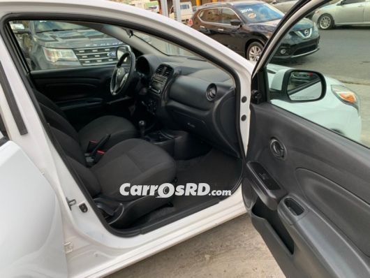 Nissan Versa Carros en venta