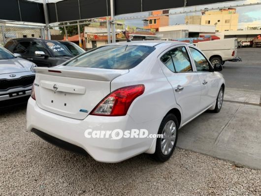 Nissan Versa Carros en venta