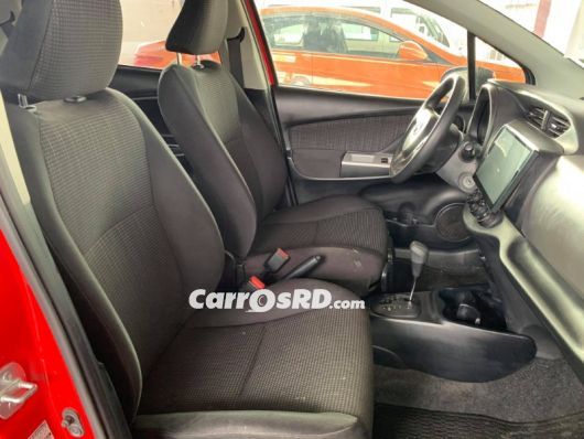 Toyota Vitz Carros en venta