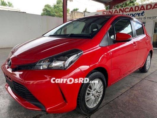 Toyota Vitz Carros en venta