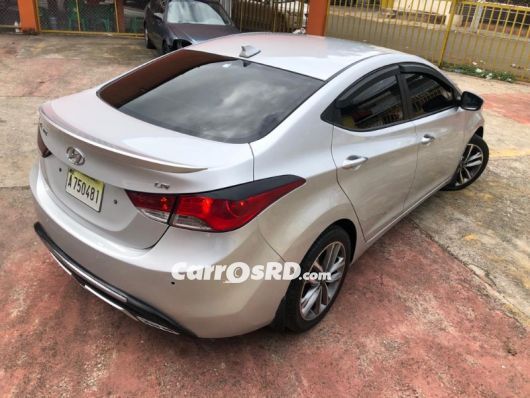 Hyundai Avante Carros en venta