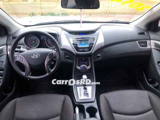 Hyundai Avante Carros en venta