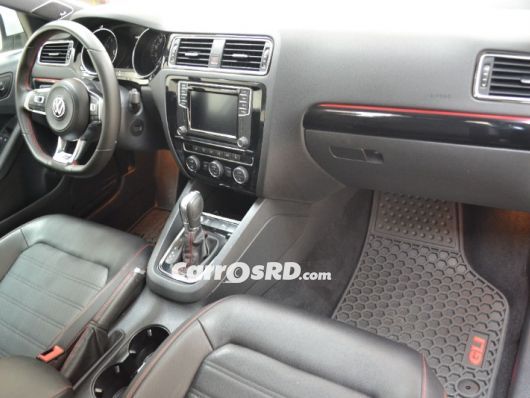 Volkswagen Jetta Carros en venta