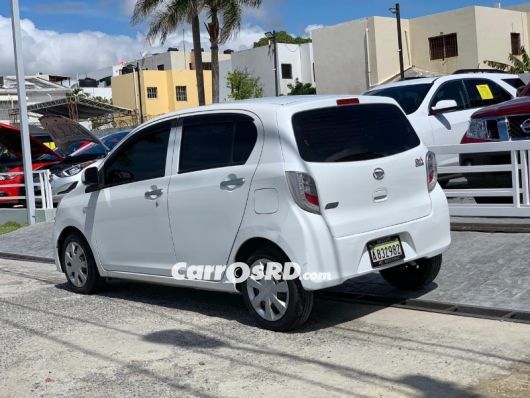 Daihatsu Mira Carros en venta