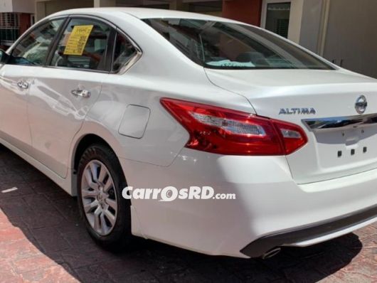 Nissan Altima Carros en venta