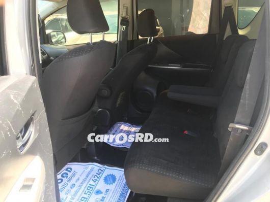 Toyota Ractis Hatchback en venta