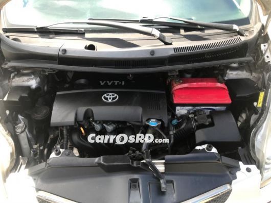 Toyota Ractis Hatchback en venta