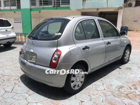 Nissan March Carros en venta