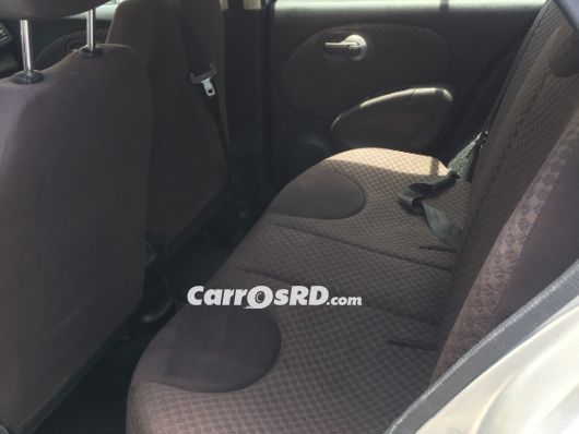 Nissan March Carros en venta